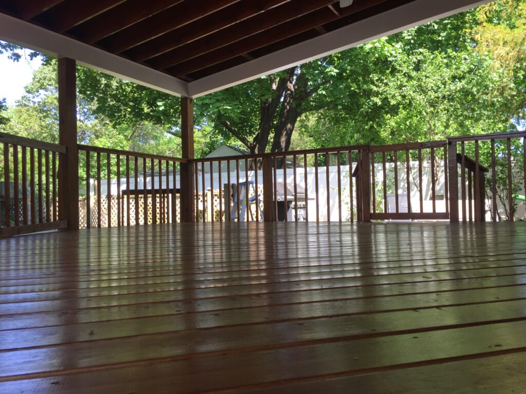 Deck stain Massapequa, NY